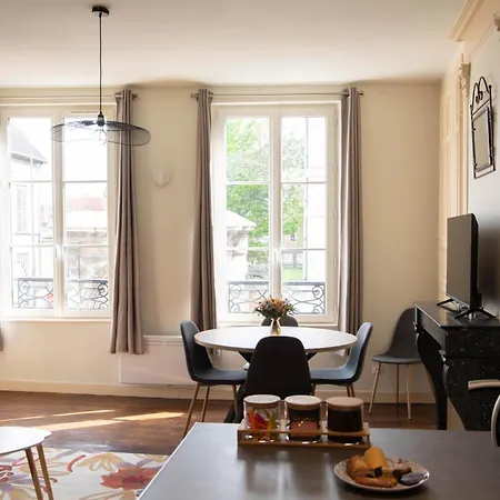 Cathedral Spark Apartment Troyes